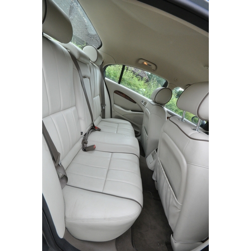 999 - A 2004 JAGUAR S TYPE SE FOUR DOOR SALOON - BU54 XRH This vehicle was first registered in September 2... 