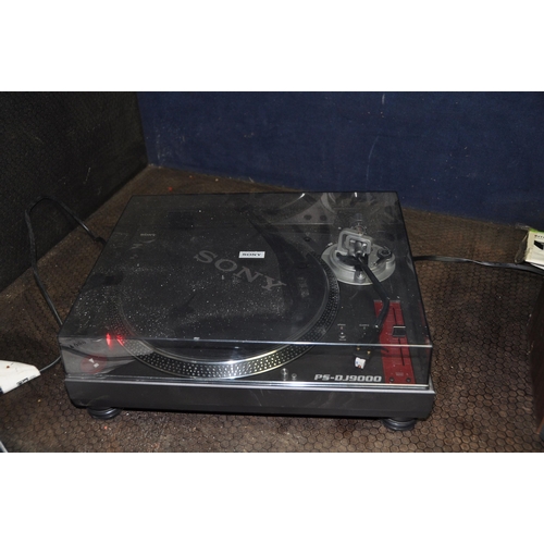 1089 - A SONY PS-DJ9000 TURNTABLE with pitch control, Stentor 500 cartridge, plexi glass lid (one hinge bro... 