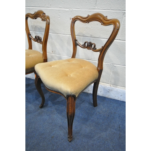 1229 - A SET OF FOUR VICTORIAN ROSEWOOD CHAIRS, with scrolled splat backs (condition report: surface scratc... 