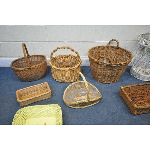 1289 - A SELECTION OF WICKER BASKETS, to include a crib on stand, five handled baskets, etc (condition repo... 