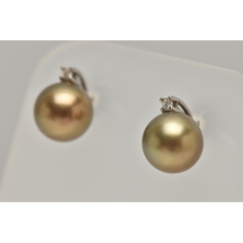 75 - A PAIR OF TAHITIAN PEARL EARRINGS AND A PENDANT, brown Tahitian pearl earrings with a round brillian... 