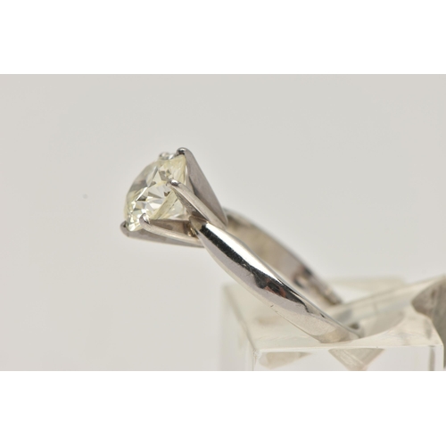 8 - A SINGLE STONE DIAMOND RING, round brilliant cut diamond, estimated diamond weight 2.50cts, colour a... 