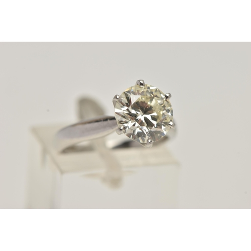 8 - A SINGLE STONE DIAMOND RING, round brilliant cut diamond, estimated diamond weight 2.50cts, colour a... 