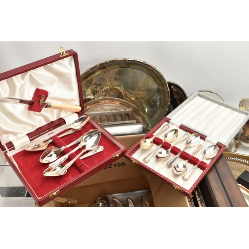 155 - A BOX OF ASSORTED WHITE METAL, to include an 'Arthur Price' ladle, a 'Royal Worcester' cheese knife,... 