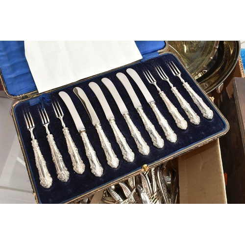 155 - A BOX OF ASSORTED WHITE METAL, to include an 'Arthur Price' ladle, a 'Royal Worcester' cheese knife,... 