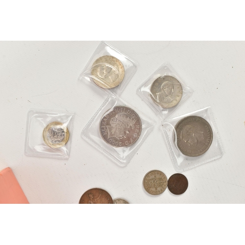 161 - A SMALL CARDBOARD TRAY CONTAINING MIXED COINS TO INCLUDE: 2 x Eire 10 Silver Shilling 1966 coins, a ... 