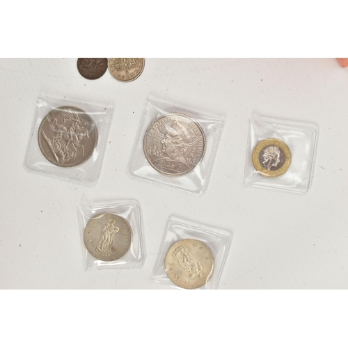 161 - A SMALL CARDBOARD TRAY CONTAINING MIXED COINS TO INCLUDE: 2 x Eire 10 Silver Shilling 1966 coins, a ... 