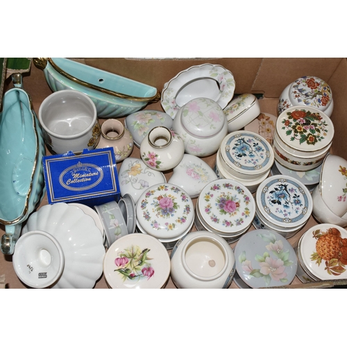 541 - SEVEN BOXES OF SADLER POTTERY, a mixture of ornamental and tea ware, including trinket boxes, ginger... 