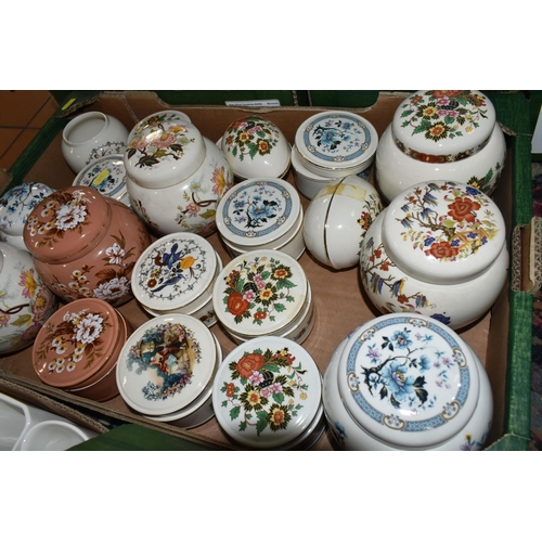 541 - SEVEN BOXES OF SADLER POTTERY, a mixture of ornamental and tea ware, including trinket boxes, ginger... 