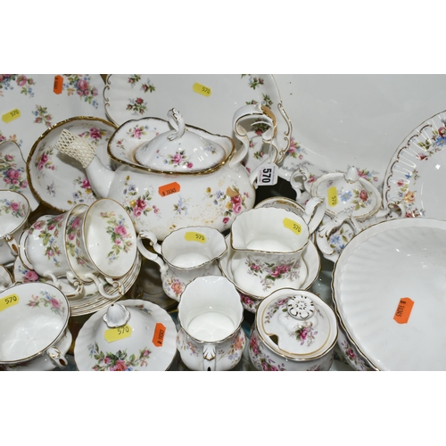 570 - A COLLECTION OF ROYAL ALBERT TEA AND DINNER ITEMS, VARIOUS PATTERNS, including six Moss Rose pattern... 