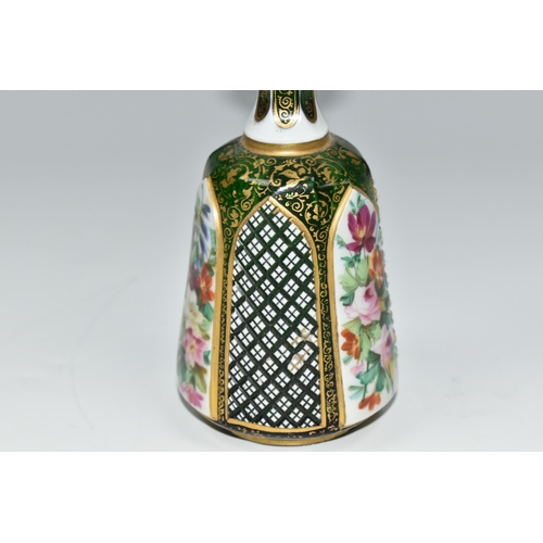 309 - A 19TH CENTURY GREEN BOHEMIAN GLASS SCENT BOTTLE, of mallet form, with white overlay, alternating di... 