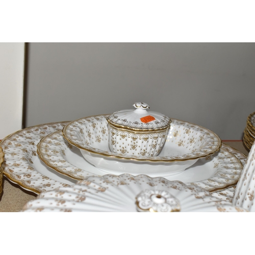 377 - A SPODE 'FLEUR DE LYS GOLD' PATTERN DINNER SET, comprising a large oval meat plate, oval platter, ov... 