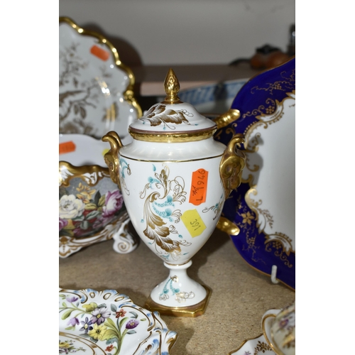 391 - A COLLECTION OF LATE 19TH CENTURY SPODE, COALPORT AND SIMILAR PORCELAIN, comprising a Copeland Spode... 