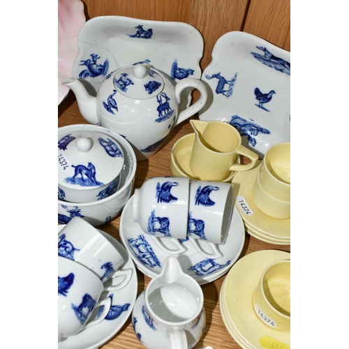 444 - A COPELAND SPODE 'ANIMALS' PATTERN CHILD'S TEA SET, sixteen pieces transfer printed with animals and... 