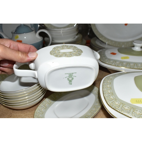 464 - A ROYAL DOULTON 'SONNET' PATTERN DINNER SET, TOGETHER WITH A ROYAL DOULTON 'REFLECTION' PATTERN TEA ... 