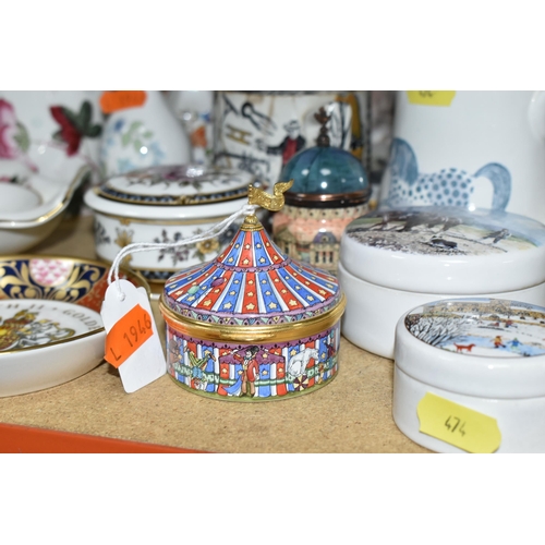 474 - A SELECTION OF GIFT WARES ETC, to include a boxed Royal Worcester  200AD Millennium bowl designed an... 