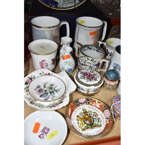 474 - A SELECTION OF GIFT WARES ETC, to include a boxed Royal Worcester  200AD Millennium bowl designed an... 