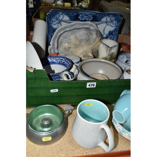 476 - A BOX AND LOOSE DINNER AND TEA WARES ETC,  to include six Alfred Meakin cups and saucers with two eg... 