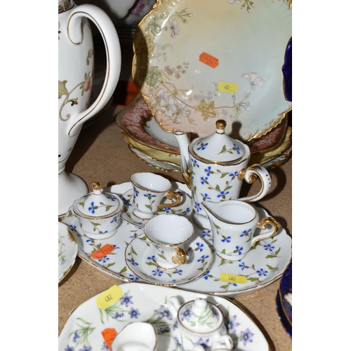 482 - A COLLECTION OF TEA AND COFFEE WARES ETC, to include Spode Copelands china Coffee can and saucer wit... 