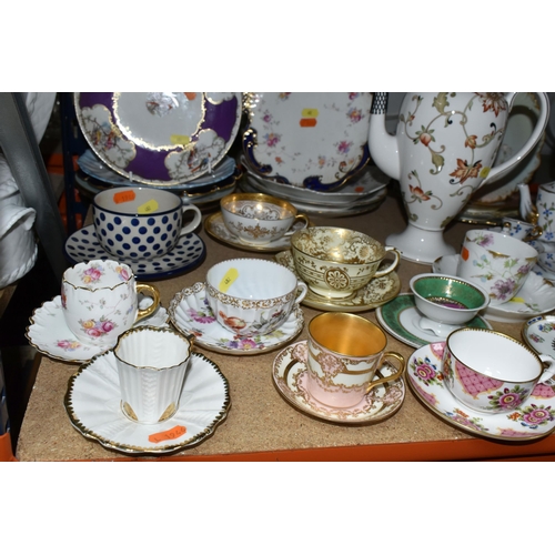 482 - A COLLECTION OF TEA AND COFFEE WARES ETC, to include Spode Copelands china Coffee can and saucer wit... 