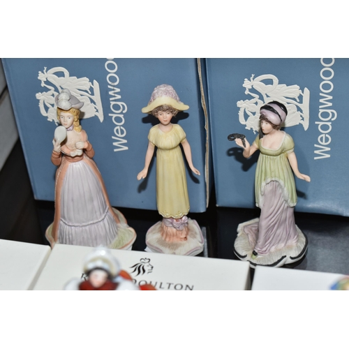 502 - A COLLECTION OF BOXED WEDGWOOD AND ROYAL DOULTON MINIATURE FIGURINES AND A BOXED SET OF ROYAL WORCES... 