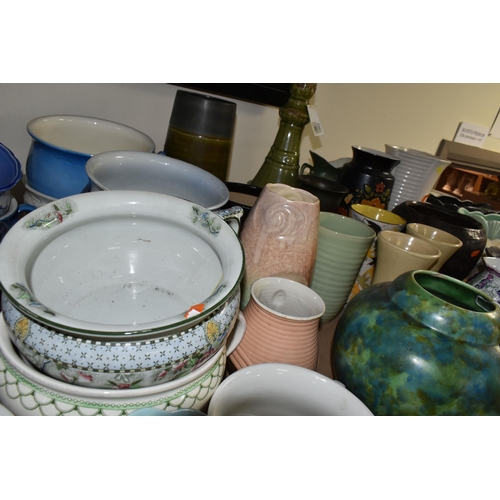 533 - A GROUP OF CERAMIC VASES, CHAMBER POTS AND PLANTERS, to include a Clews & Co Chameleon Ware green va... 