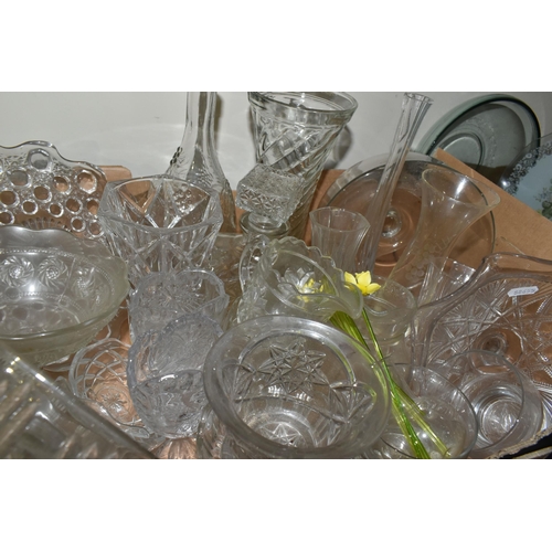 535 - THREE BOXES AND LOOSE GLASSWARES, to include a five piece uranium glass part dressing table set, a M... 