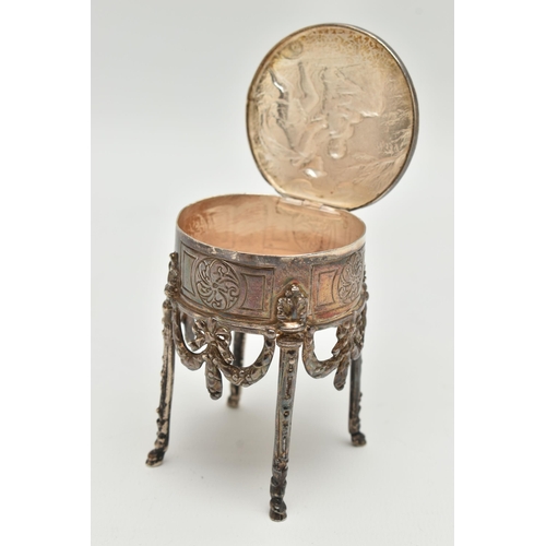 162 - AN EARLY 20TH CENTURY CONTINENTAL SILVER TRINKET BOX IN THE FORM OF A DRUM TOP TABLE WITH HINGED LID... 