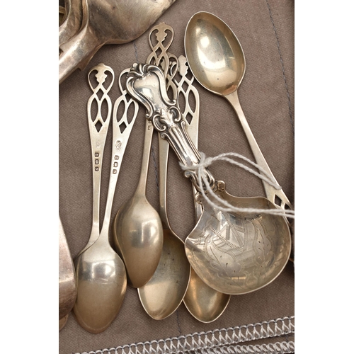 173 - A VICTORIAN SILVER CADDY SPOON BY GEORGE UNITE, A SET OF SILVER COFFEE SPOONS AND A SMALL BOX OF SIL... 