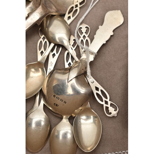 173 - A VICTORIAN SILVER CADDY SPOON BY GEORGE UNITE, A SET OF SILVER COFFEE SPOONS AND A SMALL BOX OF SIL... 