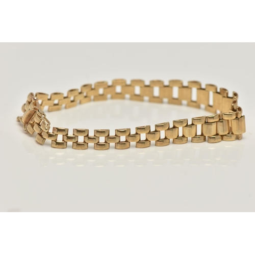 59 - A 9CT GOLD ITALIAN BRACELET, graduated brick link bracelet, fitted with a push pin clasp and two saf... 