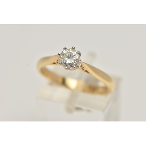 67 - AN 18CT GOLD SINGLE STONE DIAMOND RING, the brilliant cut diamond within an eight claw setting, stam... 