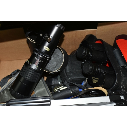 360 - TWO BOXES OF VINTAGE CAMERAS, BEER STEINS AND TWO SNOOKER CUES, to include a Zenit EM camera made in... 