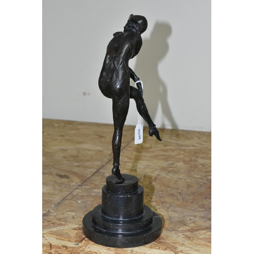 370 - AFTER DEMETRE CHIPARUS, A BRONZE 'HARLEQUIN' FIGURE, modelled glancing over her shoulder, standing o... 