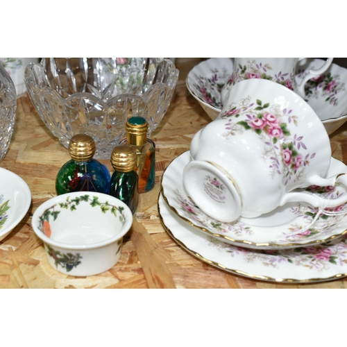 373 - A GROUP OF CERAMICS AND GLASS WARES, to include a Royal Albert Lavender Rose trio, cream jug and des... 