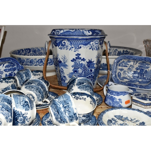 374 - A COLLECTION OF BLUE AND WHITE CERAMICS, to include a large Willow pattern toilet bucket with insert... 