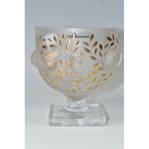 394 - A MODERN LALIQUE 'ELISABETH' PEDESTAL VASE, the frosted body of the goblet shaped vase moulded with ... 