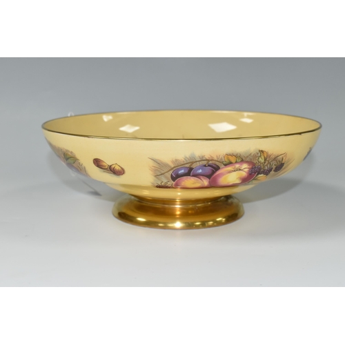 418 - AN AYNSLEY ORCHARD GOLD FOOTED BOWL, bearing D Jones signature, gilt foot and rim, diameter 25cm x h... 