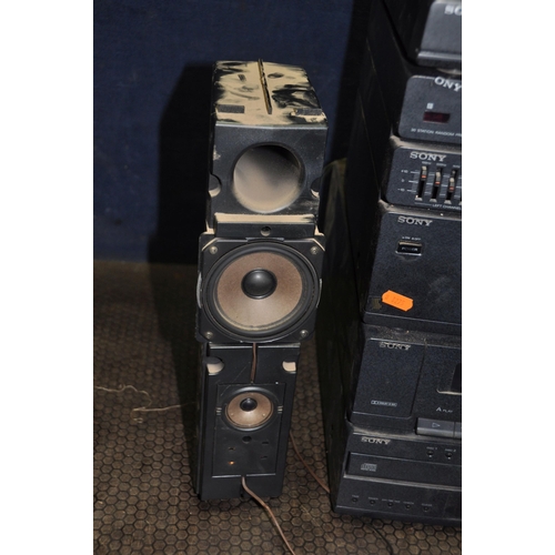 1086 - A SONY LBT-D159 HI FI with a pair of speakers (unbranded) (PAT pass and working but tape players don... 