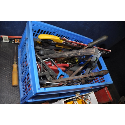 1097 - TWO TRAYS CONTAINING HAND TOOLS including a Mitutoyo Imperial dial caliper, a Clarke drill stand, th... 