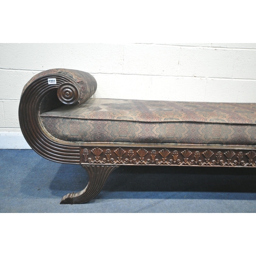 1201 - A REGENCY MAHOGANY DAY BED, with scrolled ends, reeded detail, on splayed legs, length 205cm (condit... 