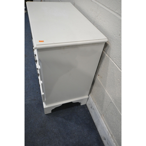 1256 - A MODERN PAINTED WHITE CHEST OF TWO SHORT OVER THREE LONG DRAWERS, width 75cm x depth 42cm x height ... 