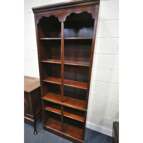 1309 - AN EARLY 20TH CENTURY MAHOGANY SIDEBOARD, with a single drawer, width 151cm x depth 51cm x height 53... 