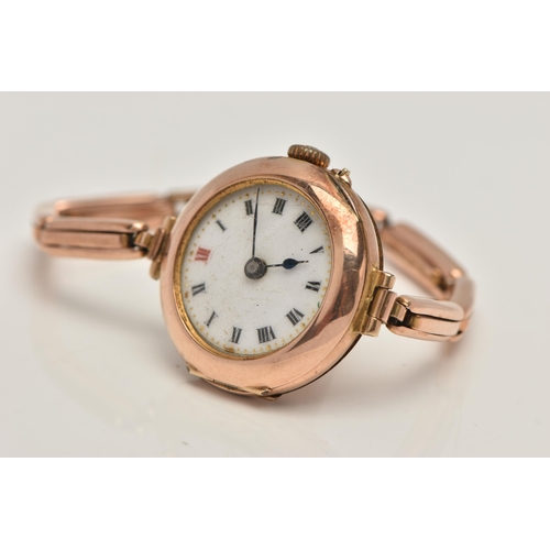 41 - AN EARLY 20TH CENTURY 9CT GOLD LADYS WRISTWATCH, hand wound movement, round dial, Roman numerals, ro... 