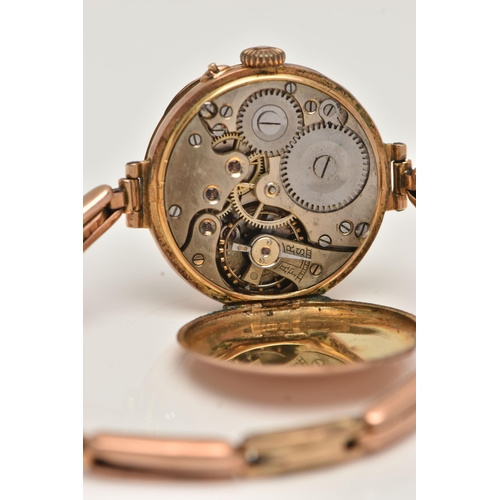 41 - AN EARLY 20TH CENTURY 9CT GOLD LADYS WRISTWATCH, hand wound movement, round dial, Roman numerals, ro... 