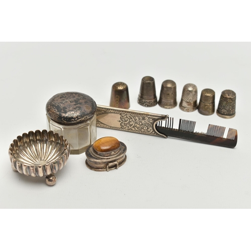 110 - A VICTORIAN SILVER SALT, SIX SILVER THIMBLES, A MODERN SILVER PILL BOX WITH TIGER'S EYE CABOCHON TO ... 