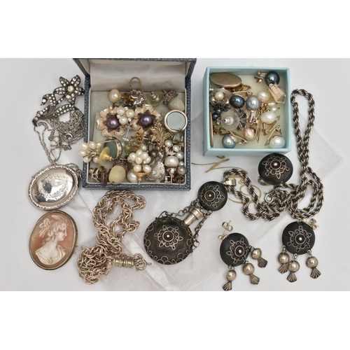 97 - A BAG OF ASSORTED JEWELLERY, to include a white metal Russian suite of jewellery, to include a pair ... 