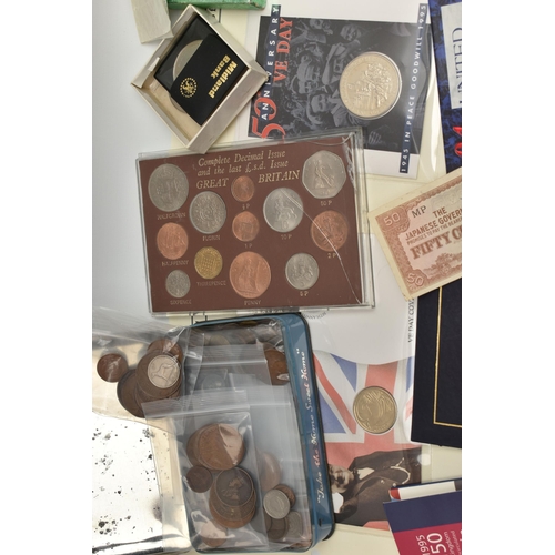 158 - A CARDBOARD BOX CONTAINING MIXED COINAGE TO INCLUDE, a Royal Mint 1996 Proof year set, 3x £5 coins Q... 