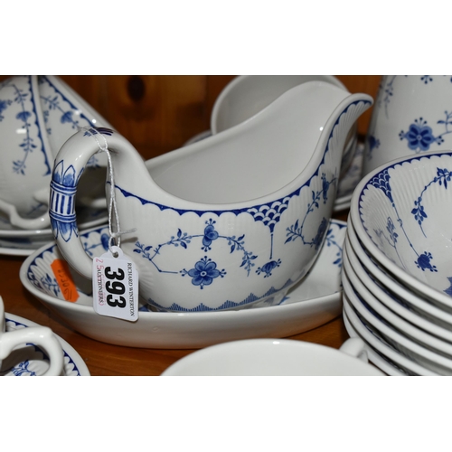 393 - MASON'S DENMARK PATTERN DINNERWARE, comprising a teapot, milk jug, sugar bowl, six dinner plates, si... 