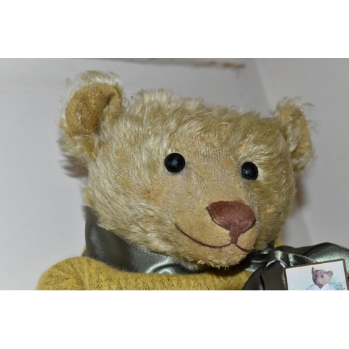 403 - A FORGET-ME-NOT BEARS 'CHOMLEY SNIFFLE' BESPOKE TEDDY BEAR, a one-off creation in vintage style by M... 